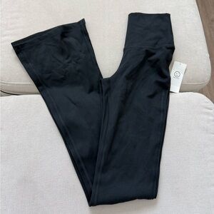 gilly hicks active recharge flare leggings